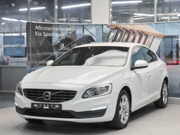 Volvo S60, II Рестайлинг 2017 Momentum фото