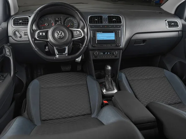 Volkswagen Polo, V Рестайлинг фото №7