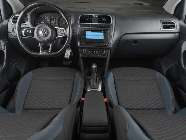 Volkswagen Polo, V Рестайлинг фото №8