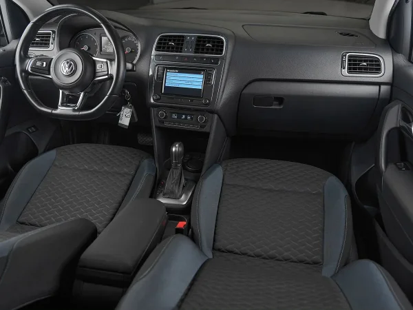 Volkswagen Polo, V Рестайлинг фото №9