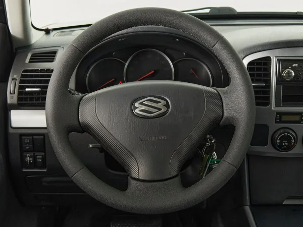 Suzuki Grand Vitara, I Рестайлинг фото №10