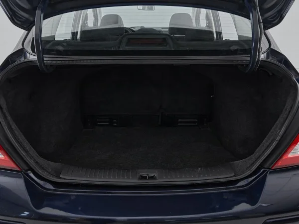 Nissan Tiida, I Рестайлинг фото №7