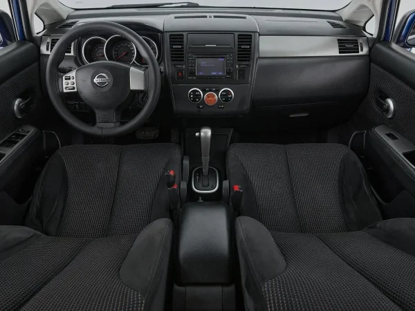 Nissan Tiida, I Рестайлинг фото №8
