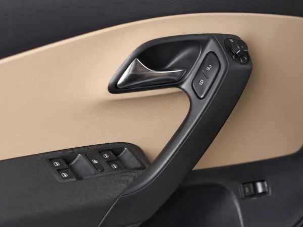 Volkswagen Polo, V Рестайлинг фото №13
