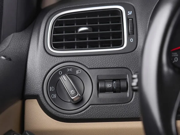 Volkswagen Polo, V Рестайлинг фото №14