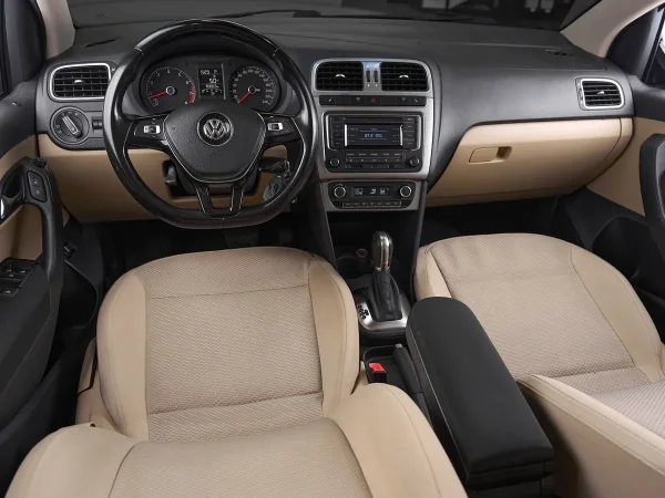 Volkswagen Polo, V Рестайлинг фото №7