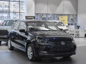 Volkswagen Polo, V Рестайлинг 2015 Highline 15-18 фото