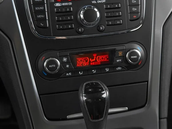 Ford Mondeo, IV Рестайлинг фото №17