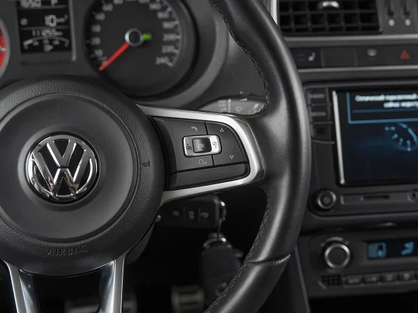 Volkswagen Polo, V Рестайлинг фото №12