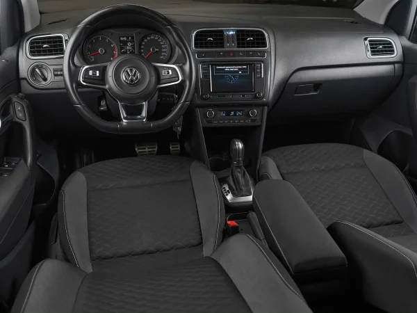 Volkswagen Polo, V Рестайлинг фото №7