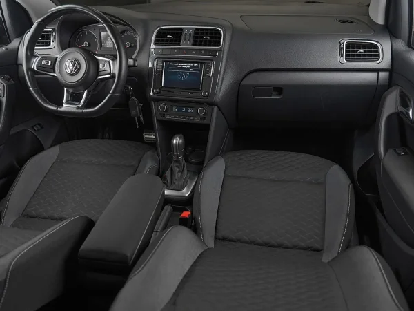 Volkswagen Polo, V Рестайлинг фото №9