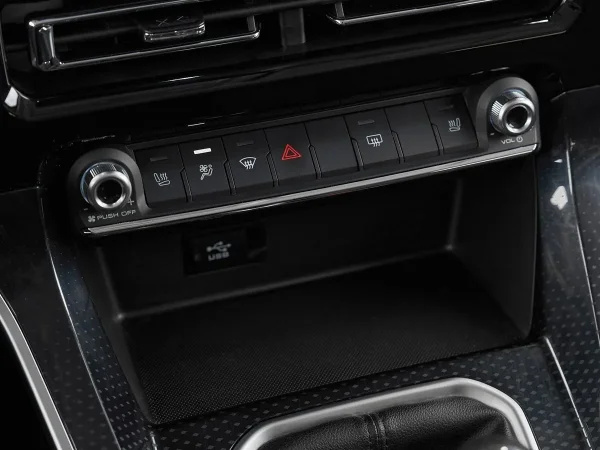 Haval M6, II фото №17