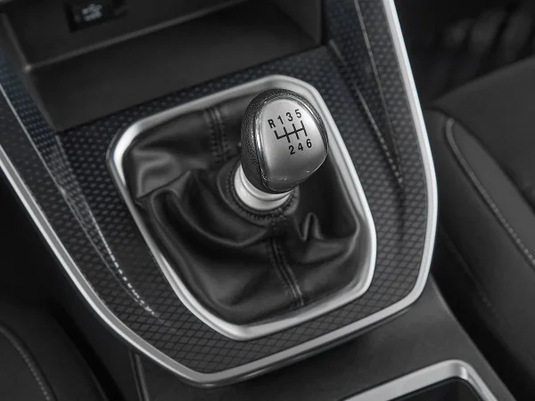 Haval M6, II фото №18