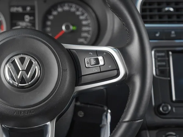 Volkswagen Polo, V Рестайлинг фото №12