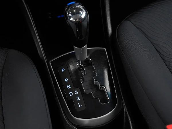 Hyundai Solaris, I фото №17