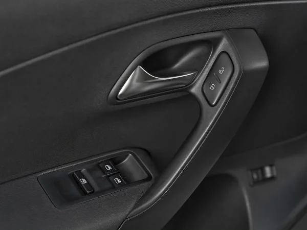 Volkswagen Polo, V Рестайлинг фото №11