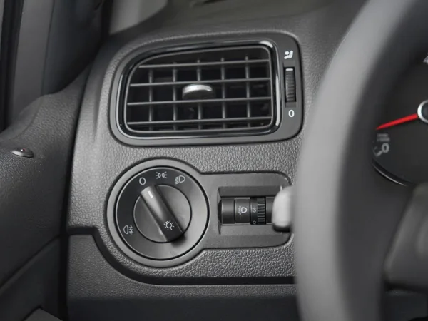Volkswagen Polo, V Рестайлинг фото №12