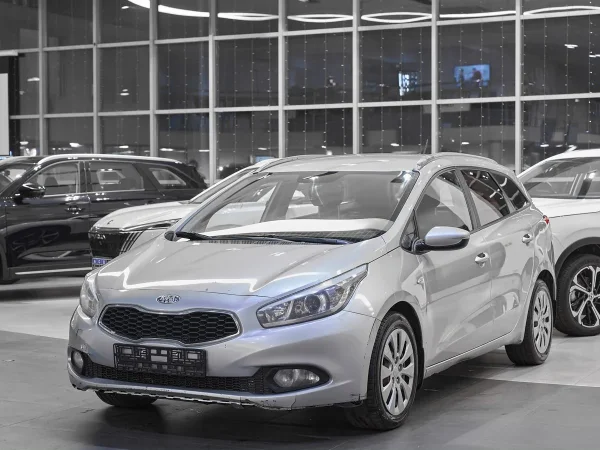 Kia Ceed, II фото №3