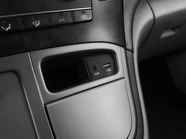 Hyundai H-1, II Рестайлинг фото №17