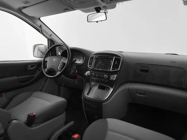 Hyundai H-1, II Рестайлинг фото №9