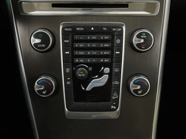 Volvo XC60, I фото №17