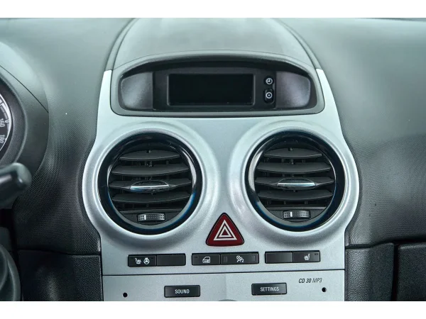 Opel Corsa, D Рестайлинг I фото №16
