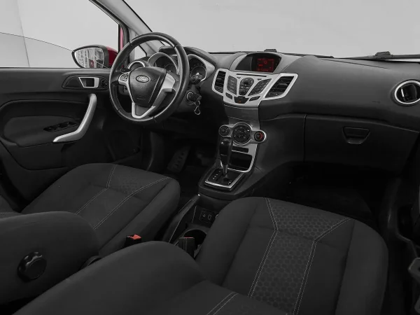 Ford Fiesta, Mk6 фото №9