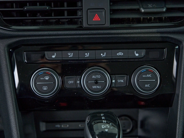 Volkswagen Taos, I фото №16