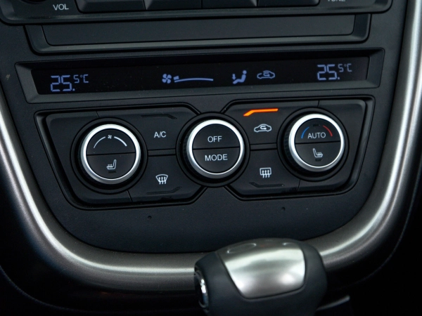 FAW Besturn X80, I Рестайлинг фото №16