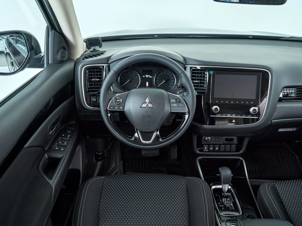 Mitsubishi Outlander, III Рестайлинг 3 фото №11