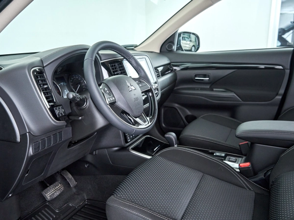 Mitsubishi Outlander, III Рестайлинг 3 фото №14