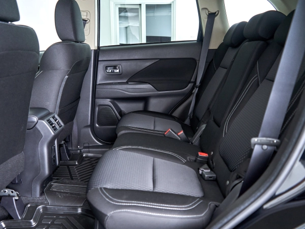 Mitsubishi Outlander, III Рестайлинг 3 фото №25