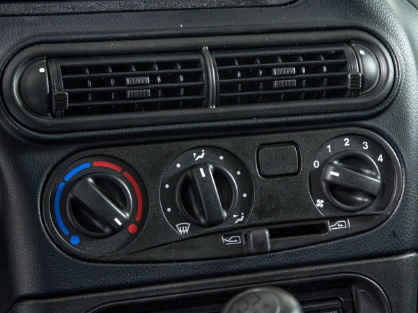 Lada (ВАЗ) Niva Travel, I фото №17