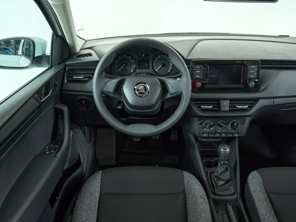 Skoda Rapid, II фото №9