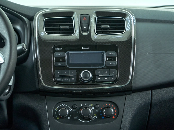 Renault Logan, II Рестайлинг фото №9