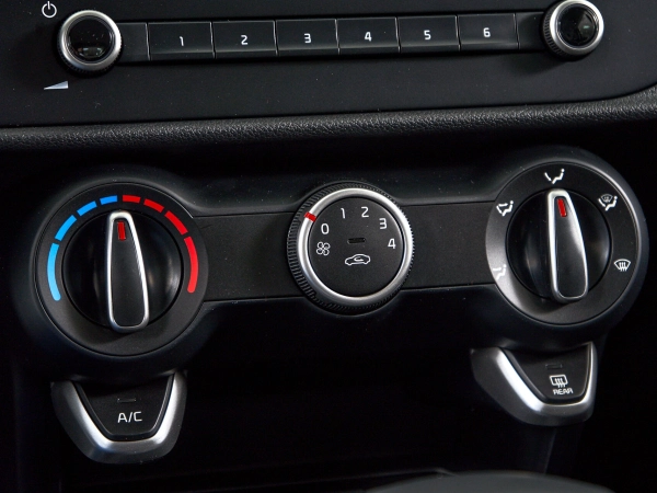 Kia Rio, IV Рестайлинг фото №16