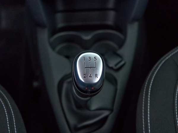 Renault Logan, II Рестайлинг фото №13