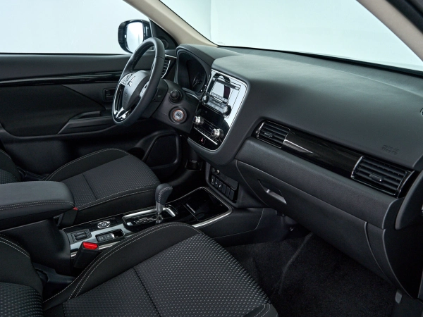 Mitsubishi Outlander, III Рестайлинг 3 фото №12