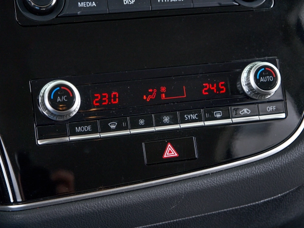 Mitsubishi Outlander, III Рестайлинг 3 фото №19