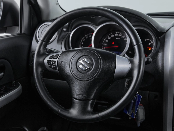 Suzuki Grand Vitara, II Рестайлинг 2 фото №15