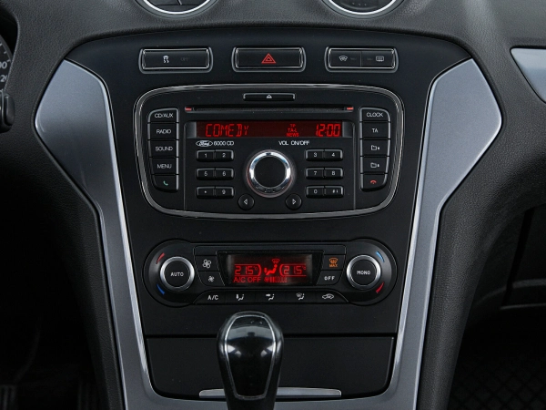 Ford Mondeo, IV Рестайлинг фото №10