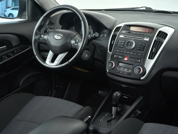 Kia Ceed, I Рестайлинг фото №11
