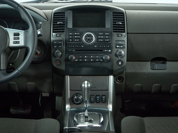 Nissan Pathfinder, III Рестайлинг фото №10