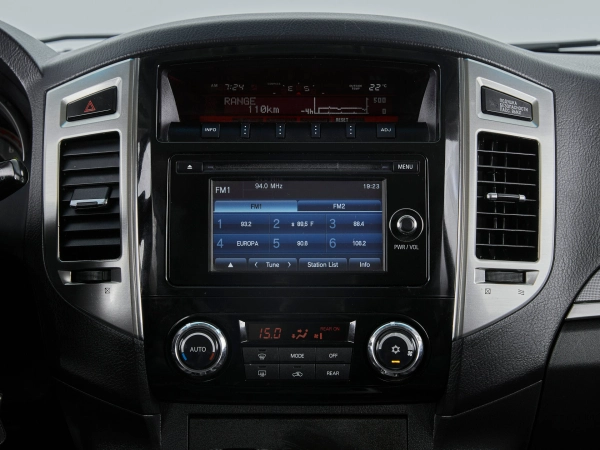 Mitsubishi Pajero, IV Рестайлинг 1 фото №14