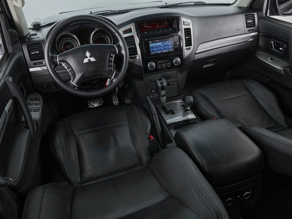 Mitsubishi Pajero, IV Рестайлинг 1 фото №9