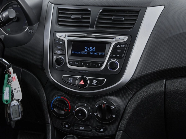 Hyundai Solaris, I Рестайлинг фото №11