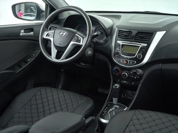 Hyundai Solaris, I фото №11