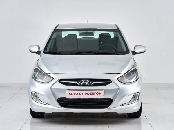Hyundai Solaris, I фото №2