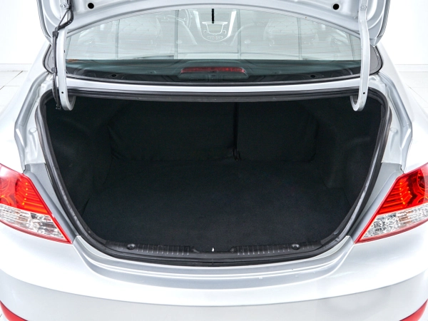 Hyundai Solaris, I фото №7