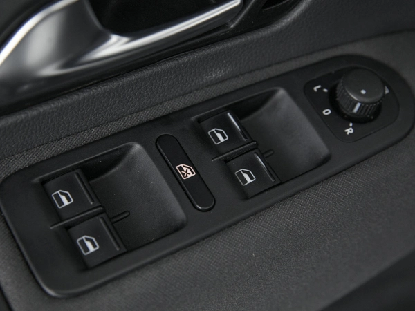 Volkswagen Amarok, I фото №19